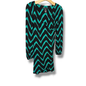 Inc international concepts women's green black chevron long sleeves VNeck dress
